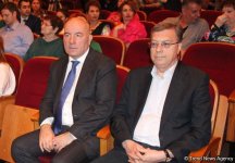 В Баку c большим успехом прошла премьера спектакля "Судьба Артиста" (ФОТО)