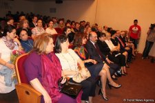 В Баку c большим успехом прошла премьера спектакля "Судьба Артиста" (ФОТО)