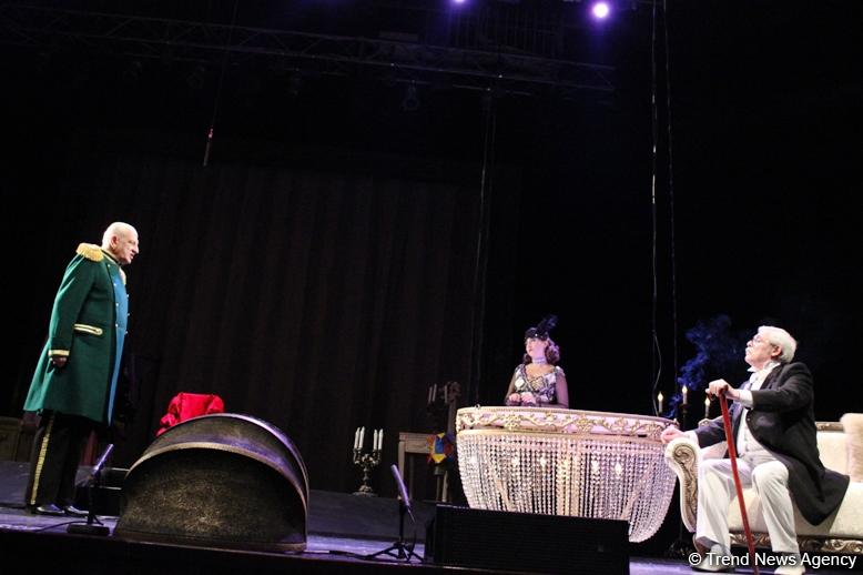 В Баку c большим успехом прошла премьера спектакля "Судьба Артиста" (ФОТО)