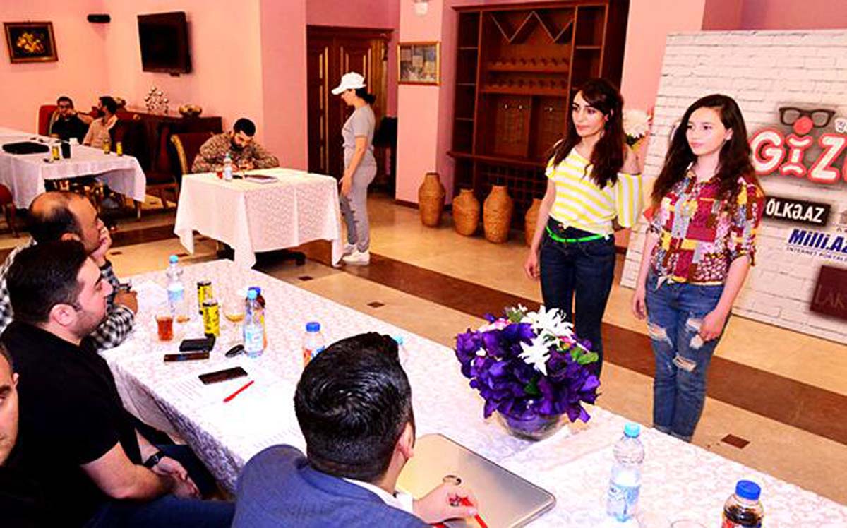 Быть клоуном, или "Игра в прятки" Мушвига Шахвердиева (ФОТО)