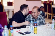 Быть клоуном, или "Игра в прятки" Мушвига Шахвердиева (ФОТО)