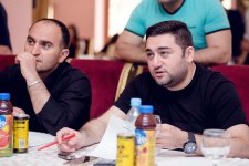 Быть клоуном, или "Игра в прятки" Мушвига Шахвердиева (ФОТО)