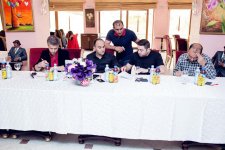 Быть клоуном, или "Игра в прятки" Мушвига Шахвердиева (ФОТО)