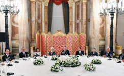 Президент Азербайджана и его супруга приняли участие в приеме в честь высоких гостей Всемирного гуманитарного саммита