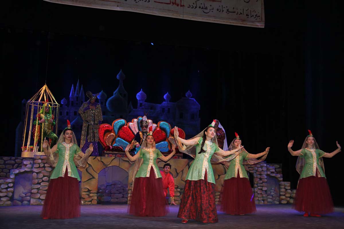 Бакинцам покажут 999-ю ночь (ФОТО)