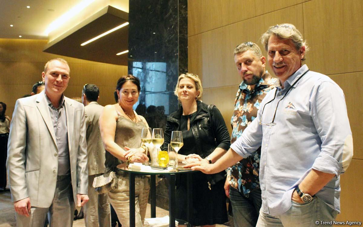 Эльдар Багирбеков презентовал клип "Не могу без Баку"  с участием звезд (ВИДЕО, ФОТО)