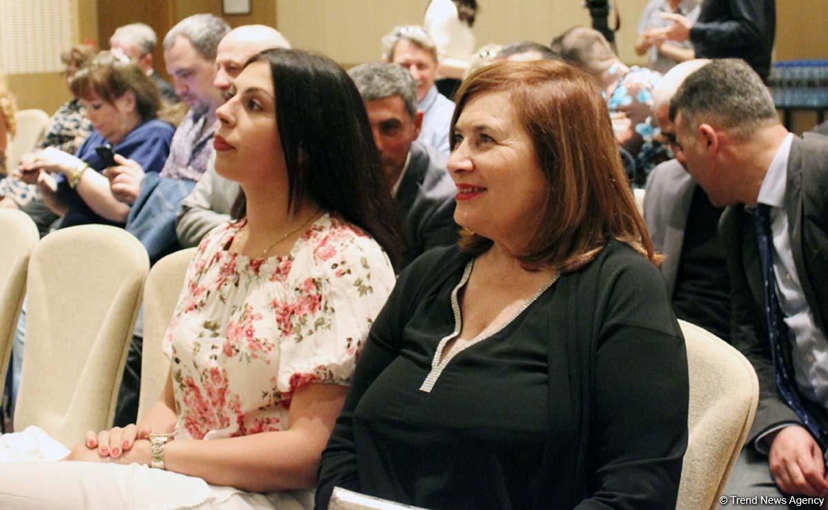 Эльдар Багирбеков презентовал клип "Не могу без Баку"  с участием звезд (ВИДЕО, ФОТО)