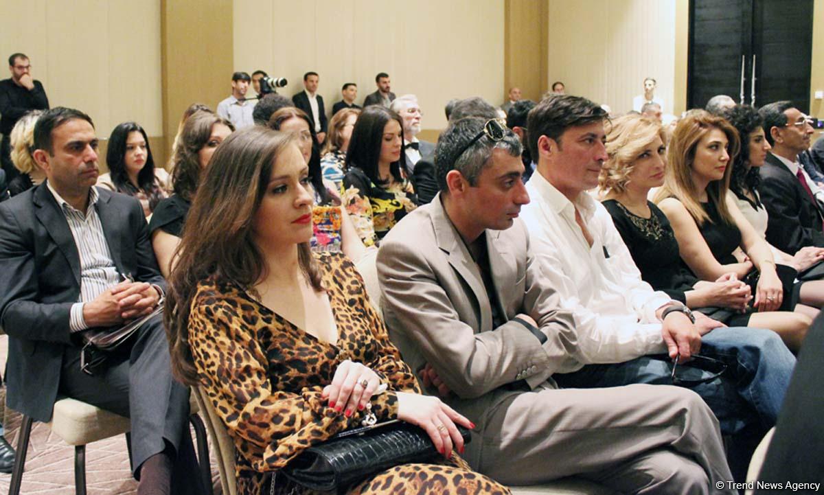 Эльдар Багирбеков презентовал клип "Не могу без Баку"  с участием звезд (ВИДЕО, ФОТО)