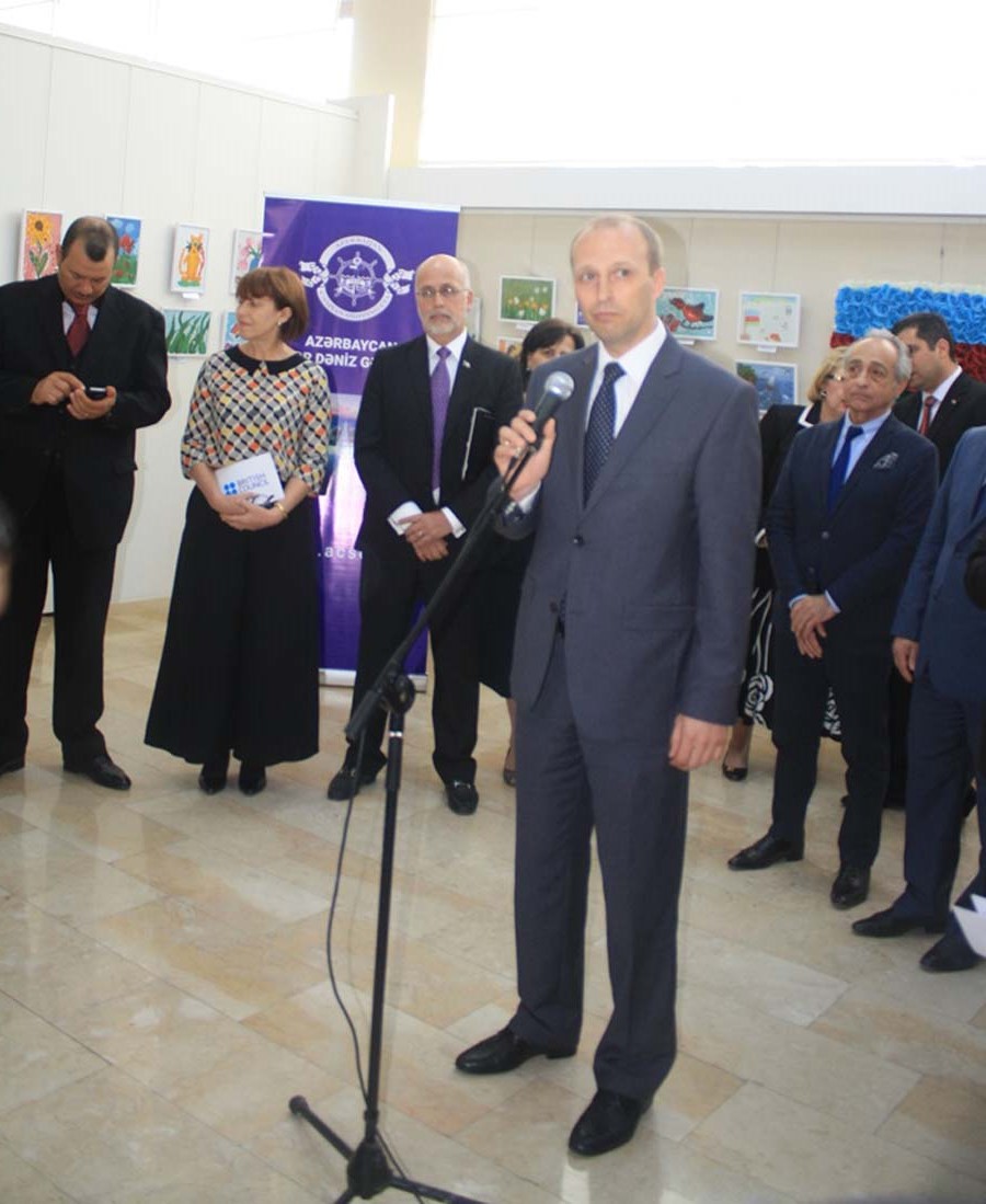 Чистые цвета в Баку: более 1000 работ из 38 стран мира (ФОТО)