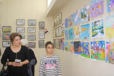 Чистые цвета в Баку: более 1000 работ из 38 стран мира (ФОТО)