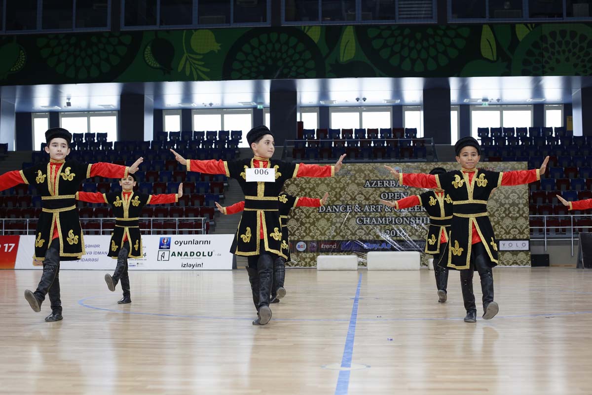 Определены победители первого открытого фестиваля-чемпионата Азербайджана по танцам (ФОТО)