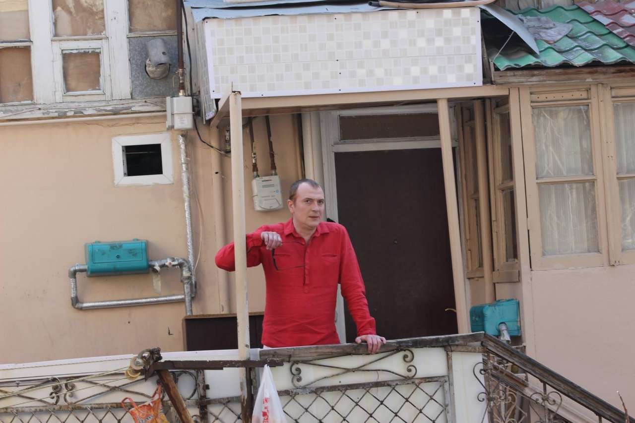 Эльдар Багирбеков презентует свой первый клип "Не могу без Баку" (ФОТО)