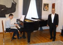 В квартире-музее Ниязи состоялся концерт, посвященный Дню Республики (ФОТО)