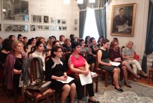 В квартире-музее Ниязи состоялся концерт, посвященный Дню Республики (ФОТО)