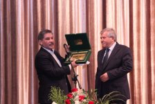 В Баку отметили юбилей народного поэта Сабира Рустамханлы (ФОТО)