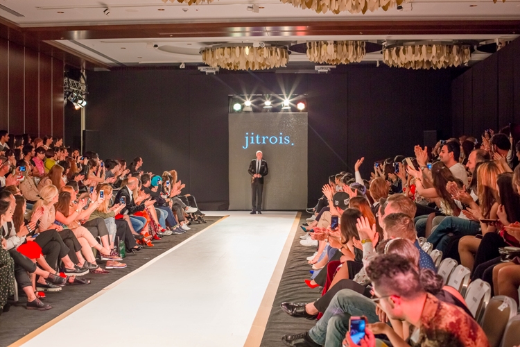 Всемирно известный дизайнер и посол Франции на потрясающем закрытии Azerbaijan Fashion Week (ФОТО)
