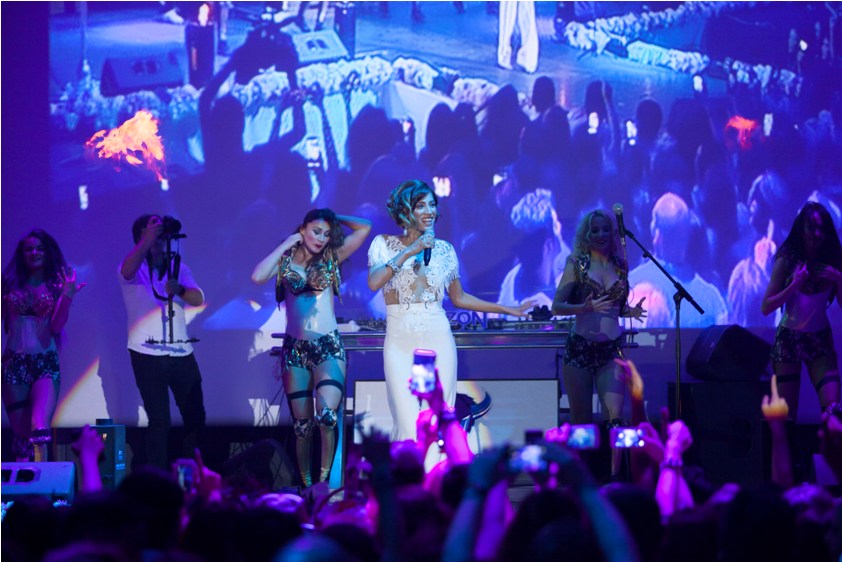 В Баку прошел зажигательный концерт Ройи Айхан и украинских девушек (ФОТО)