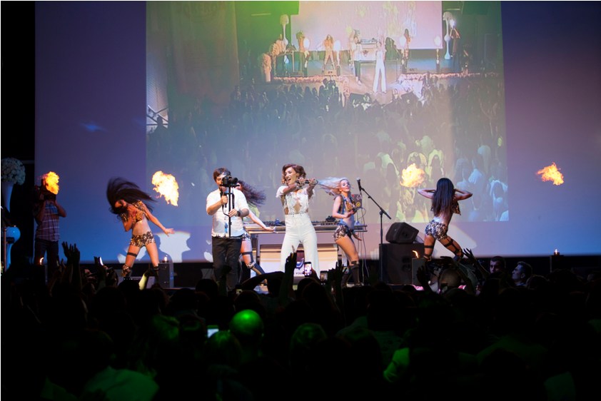 В Баку прошел зажигательный концерт Ройи Айхан и украинских девушек (ФОТО)