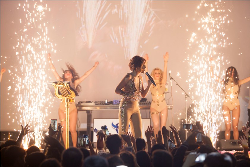 В Баку прошел зажигательный концерт Ройи Айхан и украинских девушек (ФОТО)