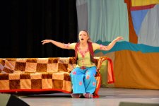 Сейчас вы увидите привидение! Дикое, но симпатишное...– приключения Малыша и Карлсона в Баку (ФОТО)