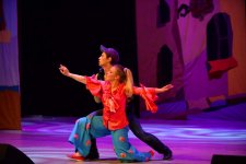 Сейчас вы увидите привидение! Дикое, но симпатишное...– приключения Малыша и Карлсона в Баку (ФОТО)