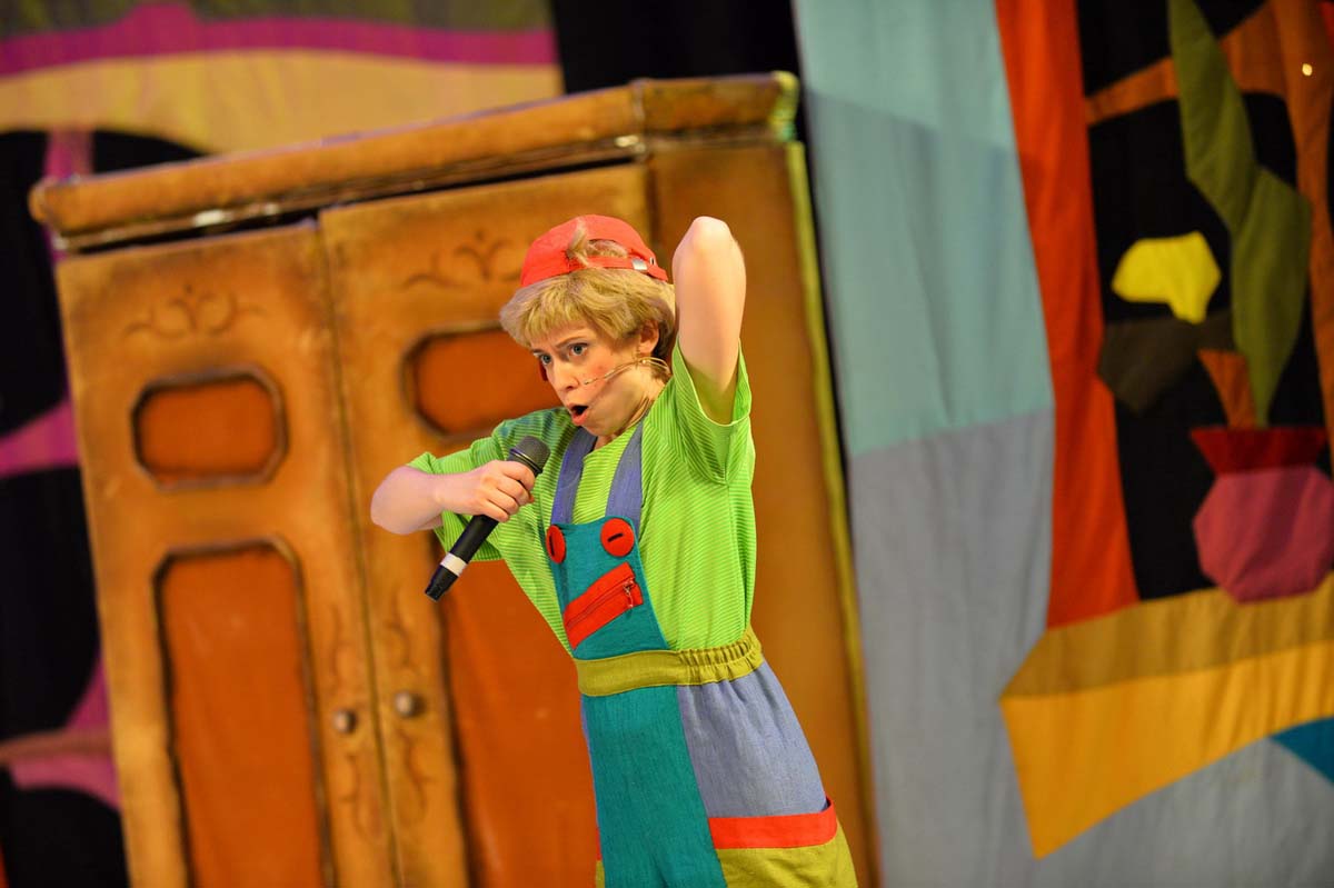 Сейчас вы увидите привидение! Дикое, но симпатишное...– приключения Малыша и Карлсона в Баку (ФОТО)