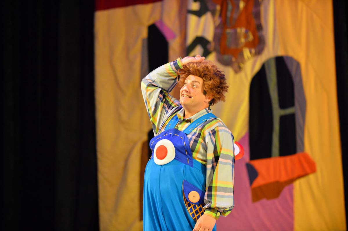 Сейчас вы увидите привидение! Дикое, но симпатишное...– приключения Малыша и Карлсона в Баку (ФОТО)