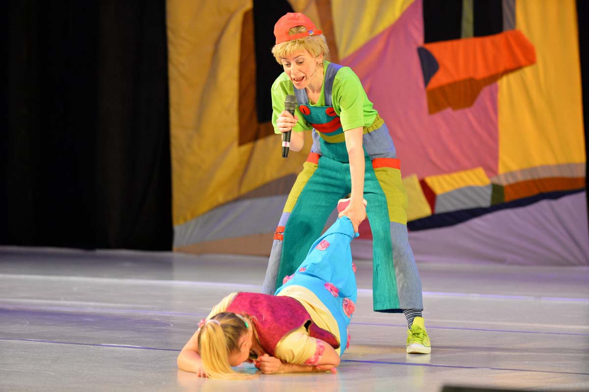 Сейчас вы увидите привидение! Дикое, но симпатишное...– приключения Малыша и Карлсона в Баку (ФОТО)