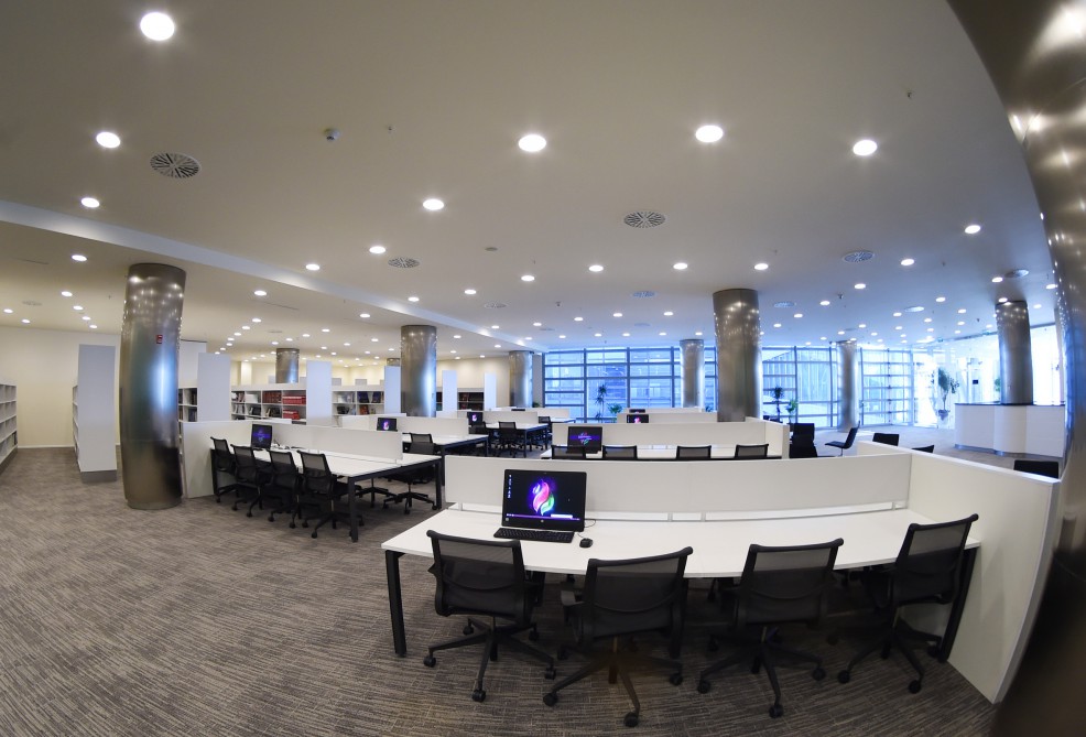 Президент Азербайджана принял участие в открытии нового административного здания SOCAR (ФОТО) (версия 2)