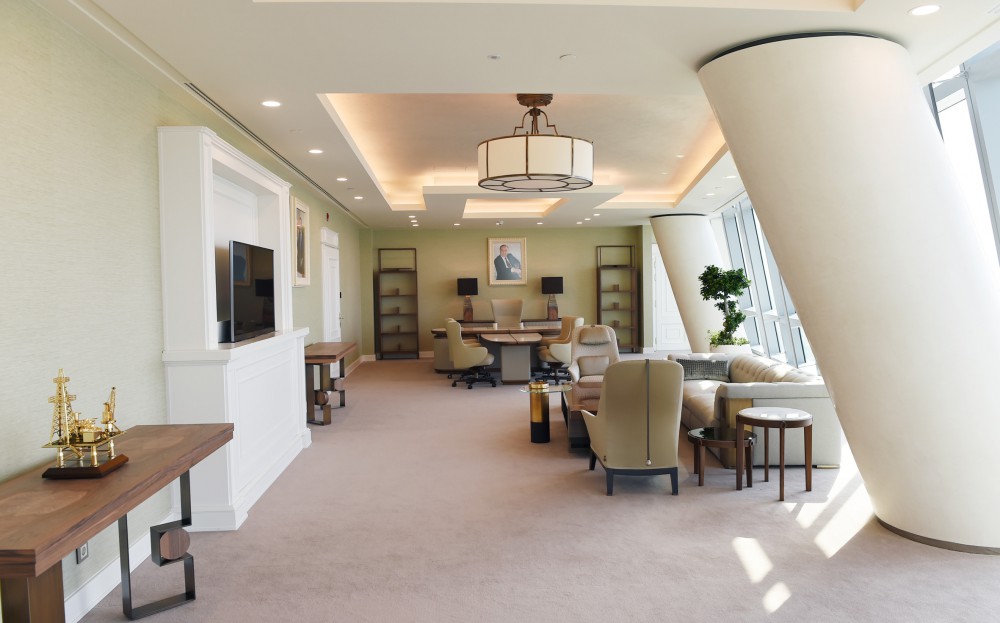 Президент Азербайджана принял участие в открытии нового административного здания SOCAR (ФОТО) (версия 2)