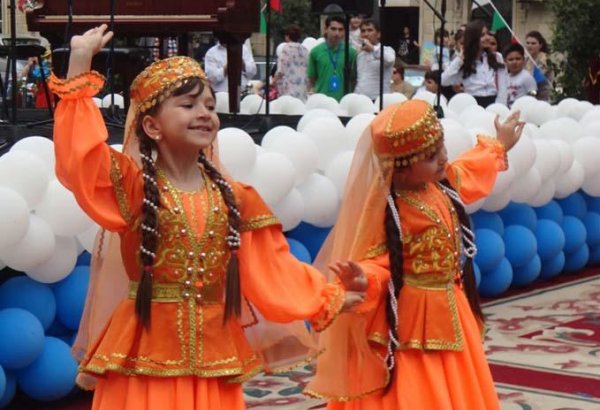 В Азербайджанском музее ковра пройдет фестиваль в честь Международного дня защиты детей