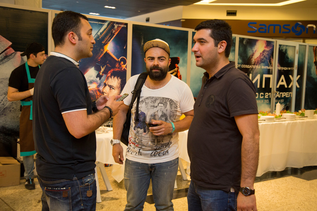 В Баку прошла премьера блокбастера Warcraft (ФОТО)