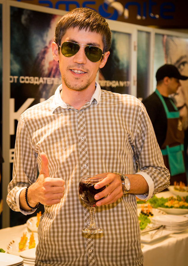 В Баку прошла премьера блокбастера Warcraft (ФОТО)