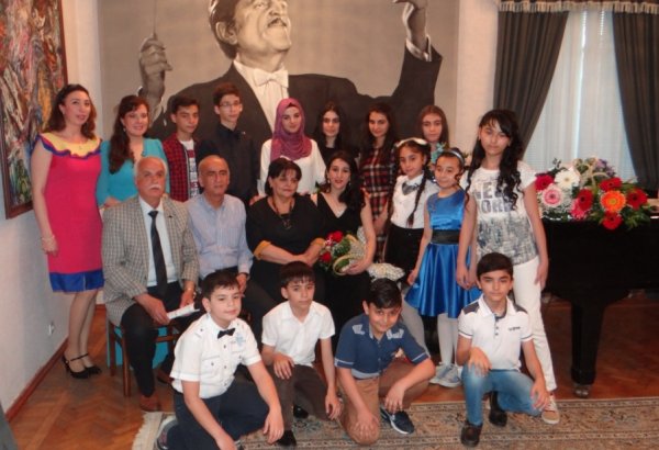 В Баку представлена красочная концертная программа "Юные музыканты" (ФОТО)