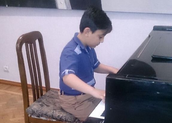 В Баку представлена красочная концертная программа "Юные музыканты" (ФОТО)