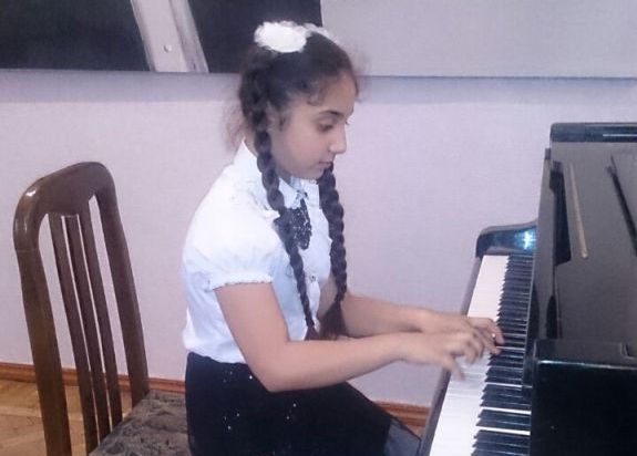 В Баку представлена красочная концертная программа "Юные музыканты" (ФОТО)