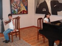 В Баку представлена красочная концертная программа "Юные музыканты" (ФОТО)