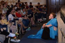 Необычная постановка Театра Романа Виктюка в Баку в День защиты детей (ФОТО)