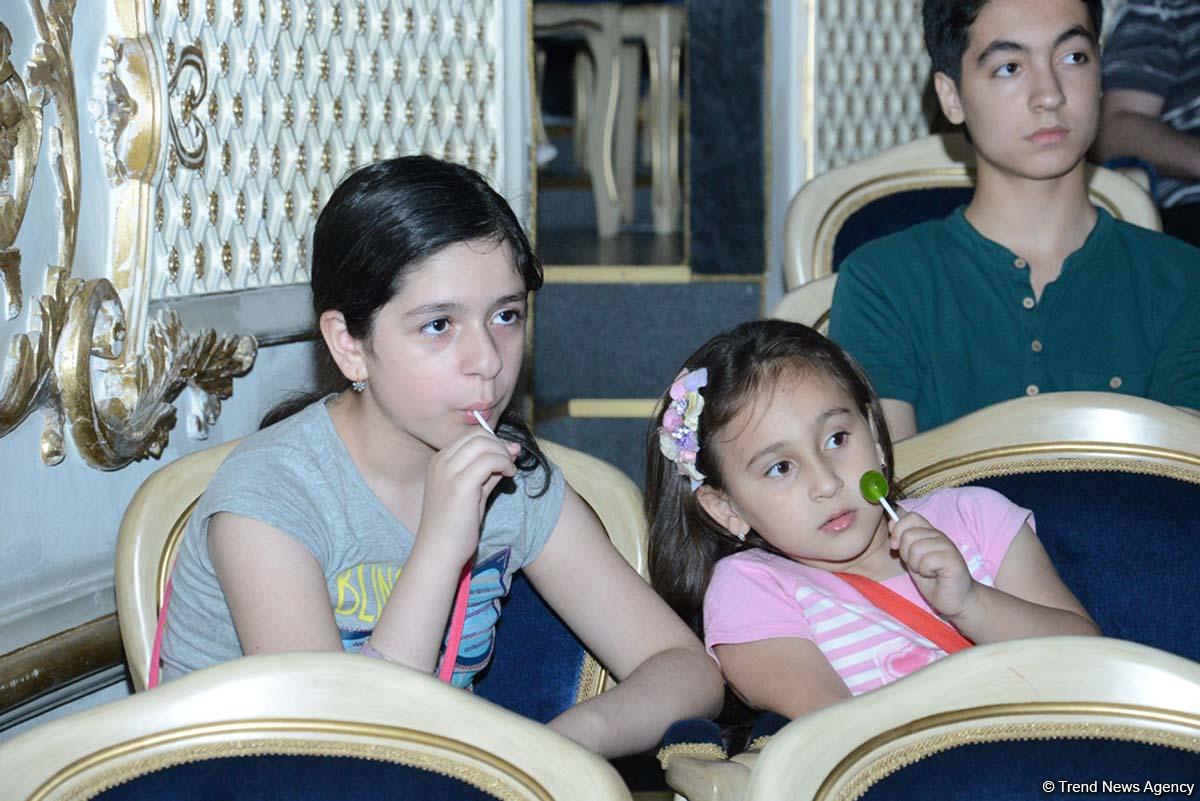 Необычная постановка Театра Романа Виктюка в Баку в День защиты детей (ФОТО)