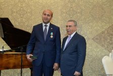 За заслуги в развитии азербайджанской диаспоры группе лиц вручены награды (ФОТО)