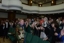 Творческая сцена ÜNS провела потрясающий вечер известного театрального режиссера Романа Виктюка (ФОТО)