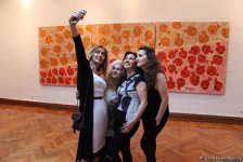 Праздник формулы цвета Вугара Мурадова, или Живые кисти трансформации (ФОТО)