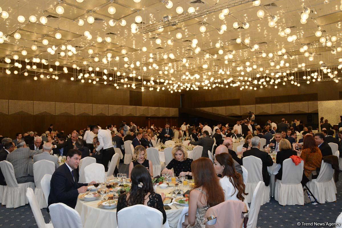 За заслуги в развитии азербайджанской диаспоры группе лиц вручены награды (ФОТО)