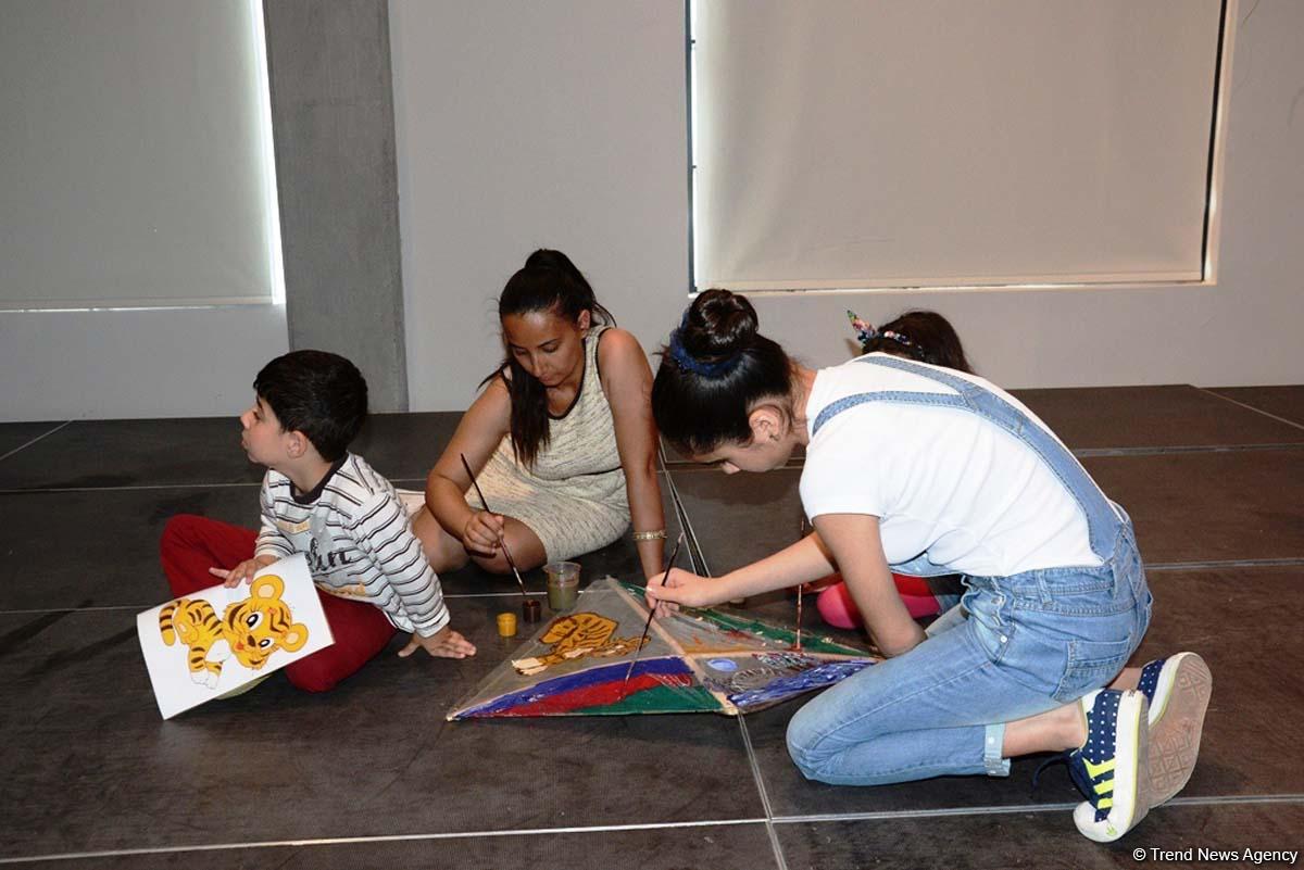 Уникальное путешествие по Бакинскому бульвару для гостей "Формулы-1" (ФОТОРЕПОРТАЖ)