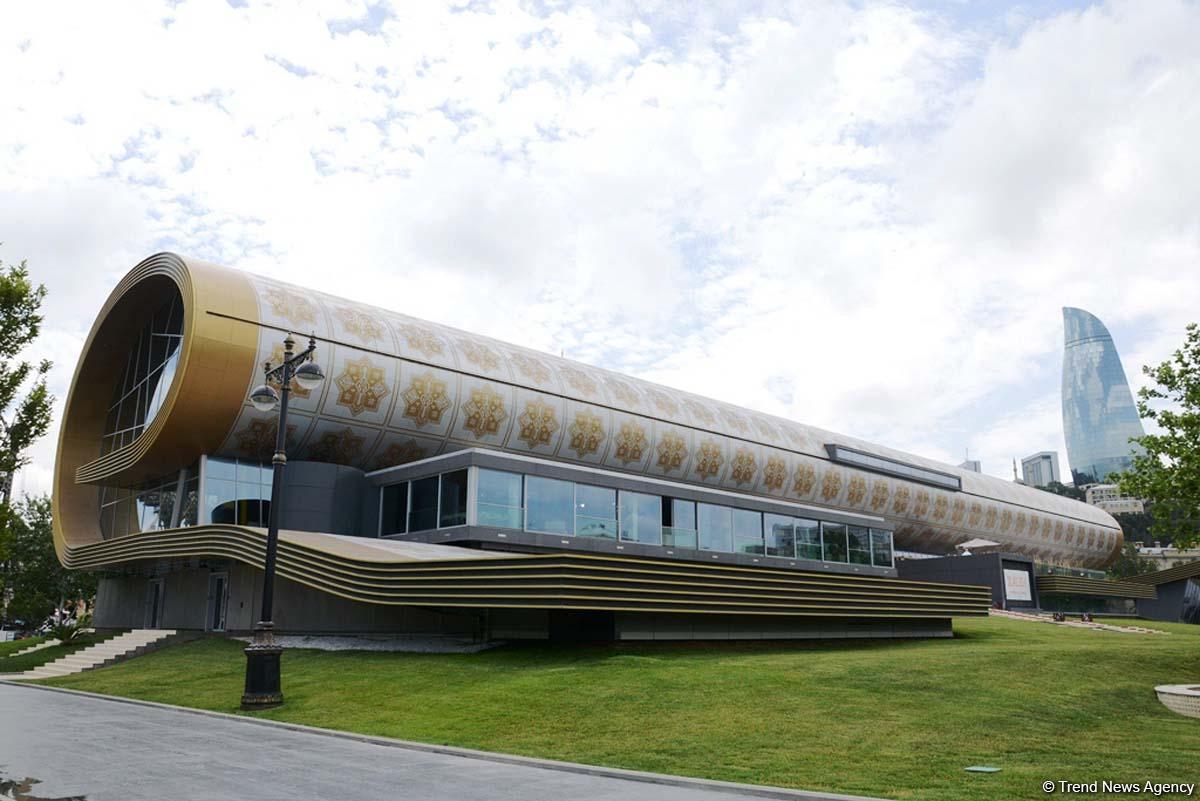 Уникальное путешествие по Бакинскому бульвару для гостей "Формулы-1" (ФОТОРЕПОРТАЖ)