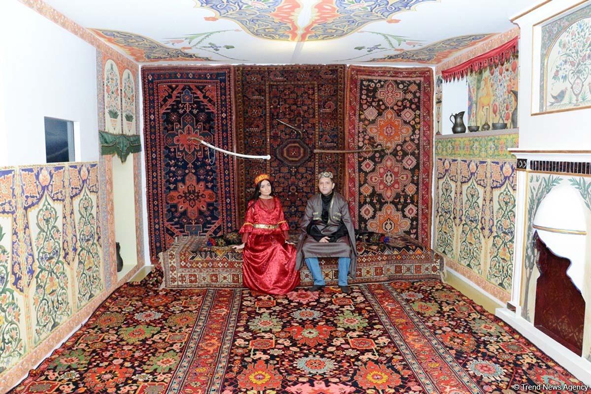 Уникальное путешествие по Бакинскому бульвару для гостей "Формулы-1" (ФОТОРЕПОРТАЖ)