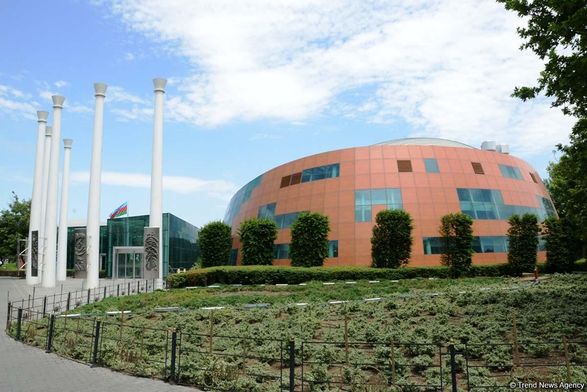 Уникальное путешествие по Бакинскому бульвару для гостей "Формулы-1" (ФОТОРЕПОРТАЖ)