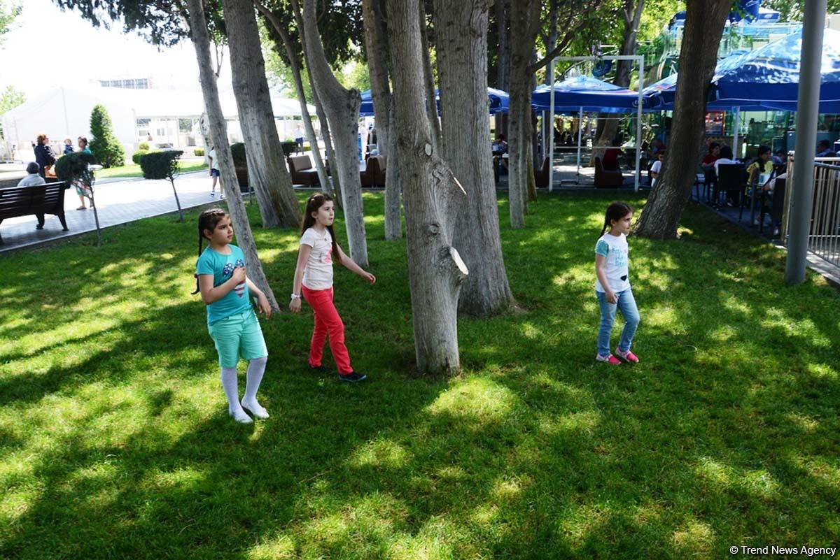 Уникальное путешествие по Бакинскому бульвару для гостей "Формулы-1" (ФОТОРЕПОРТАЖ)