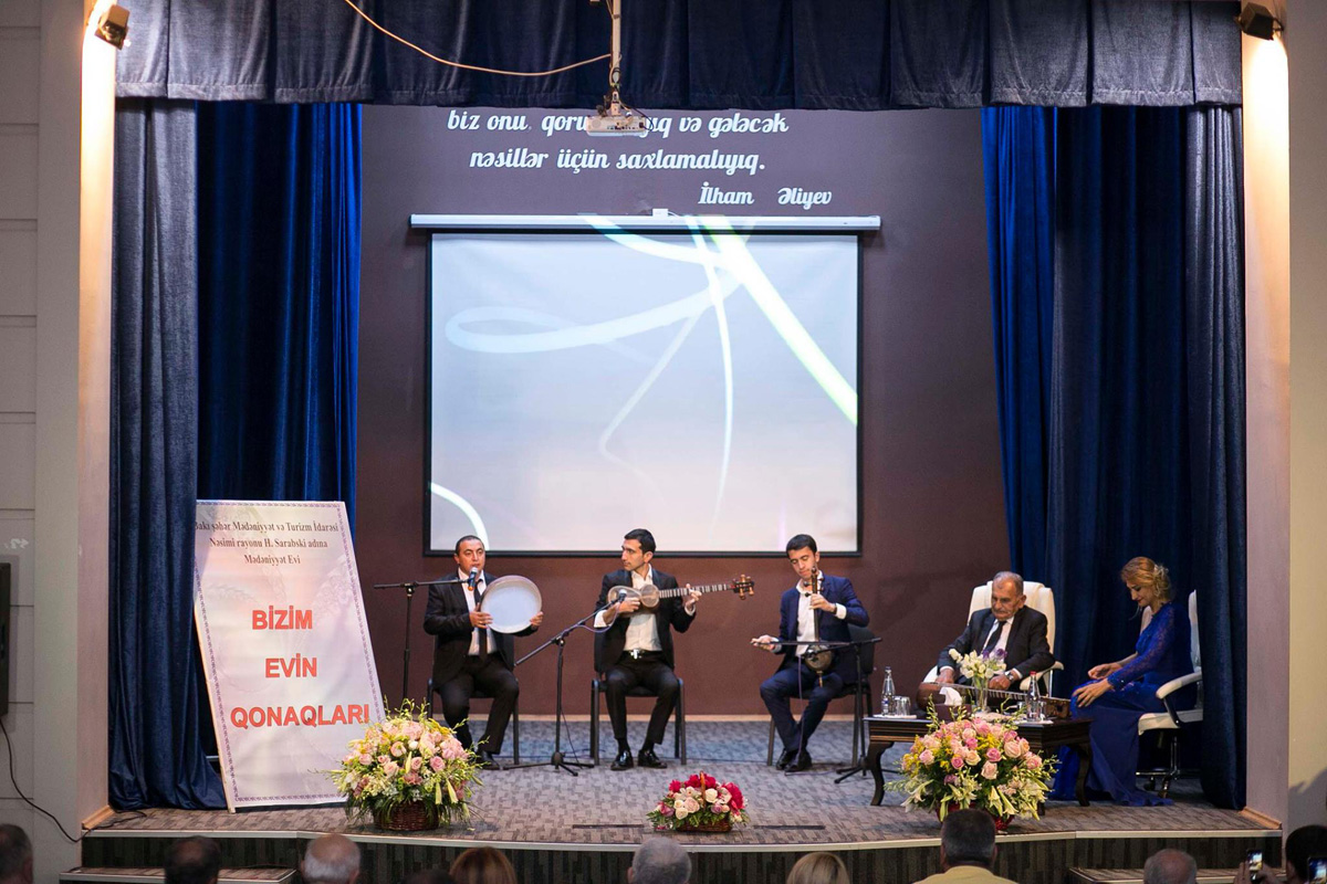 В Баку отметили юбилей известного тариста Вамига Мамедалиева (ФОТО)