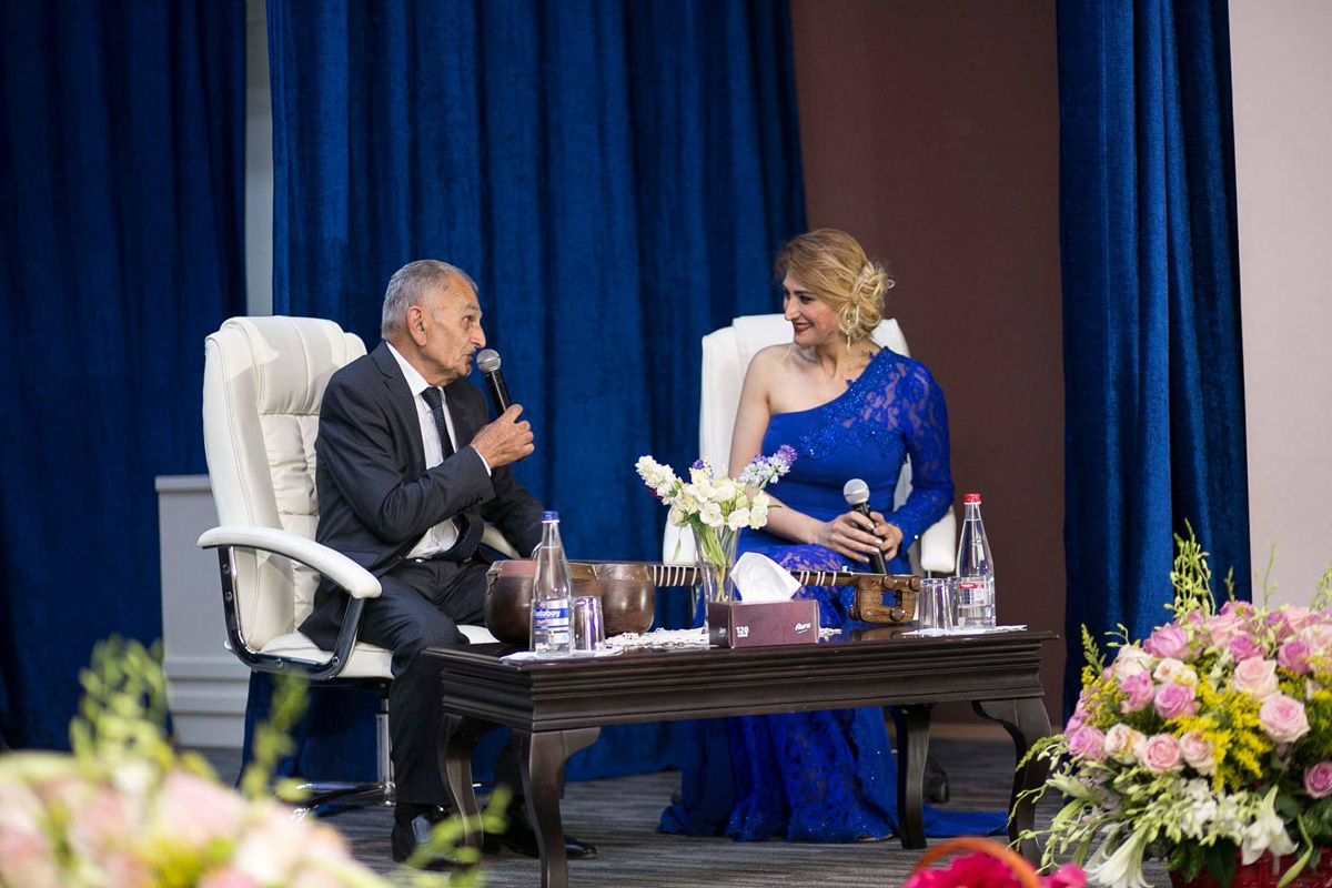 В Баку отметили юбилей известного тариста Вамига Мамедалиева (ФОТО)